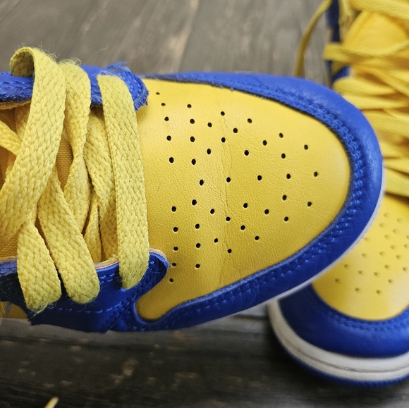 Nike Air Jordan 1 Retro High OG PS Reverse Laney Kids Unisex Size 3Y FD2597-700 - Picture 8 of 15